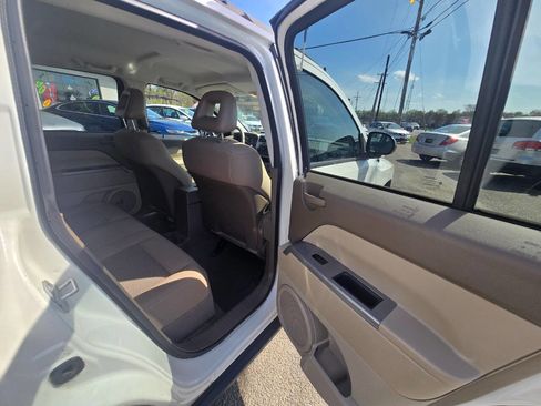 Used 2007 Jeep Compass Sport FWD image 44