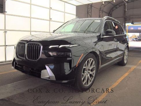 Used 2025 BMW X7 xDrive40i AWD/4WD image 1