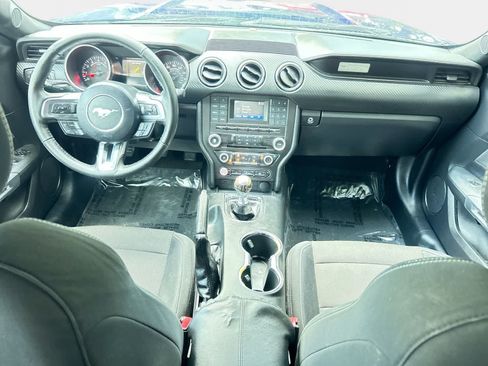 Used 2016 Ford Mustang Coupe RWD image 15