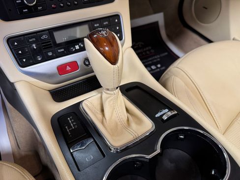 Used 2011 Maserati GranTurismo Convertible RWD image 27