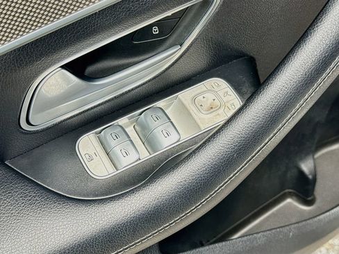 Used 2020 Mercedes-Benz GLE 350 4MATIC w/ 3rd Row Seat Package image 19