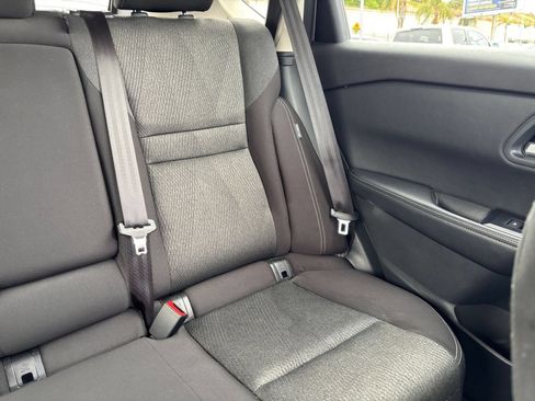 Used 2025 Nissan Rogue SV FWD image 39