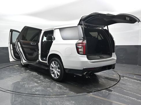 Used 2021 Chevrolet Tahoe High Country w/ Premium Package image 26