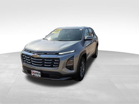 Used 2025 Chevrolet Equinox LT AWD/4WD image 4