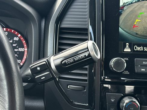 Used 2021 Nissan Titan PRO-4X w/ Pro-4x Convenience Package image 21