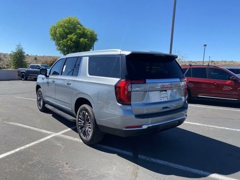 Used 2025 GMC Yukon XL Elevation RWD image 4
