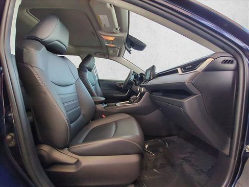 Used 2021 Toyota RAV4 XLE Premium FWD image 21