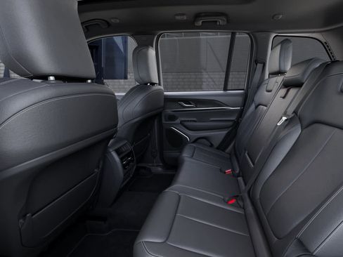 New 2026 Jeep Grand Cherokee Limited image 23