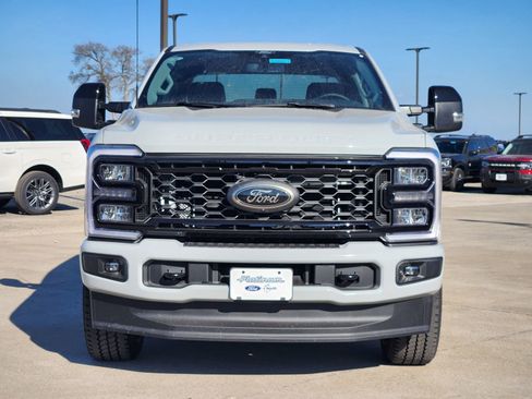 New 2026 Ford F250 Lariat w/ Black Appearance Package image 6