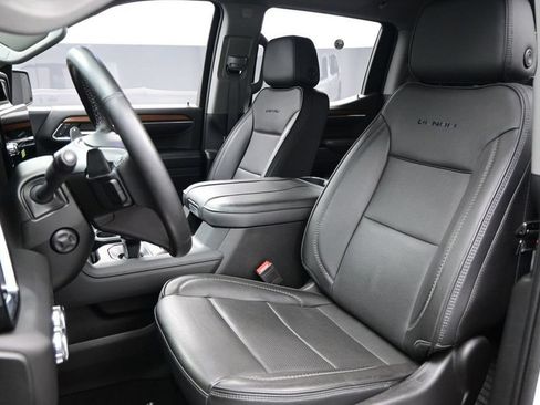 Used 2023 GMC Sierra 1500 Denali w/ Denali Reserve Package AWD/4WD image 9