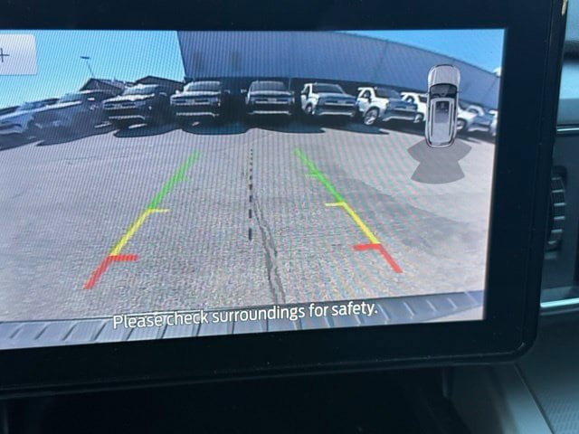 Used 2021 Ford Explorer XLT w/ Equipment Group 202A AWD/4WD image 9
