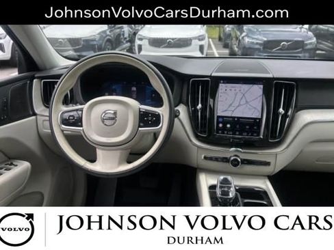 Used 2023 Volvo XC60 B5 Ultimate w/ Climate Package FWD image 9