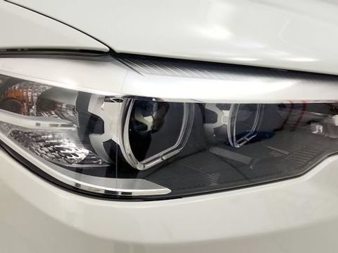 Used 2018 BMW 530e w/ M Sport Package 2 RWD image 22