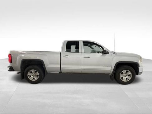Used 2017 GMC Sierra 1500 SLE w/ Suspension Package, Off-Road AWD/4WD image 6