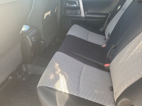 Used 2015 Toyota 4Runner SR5 image 21