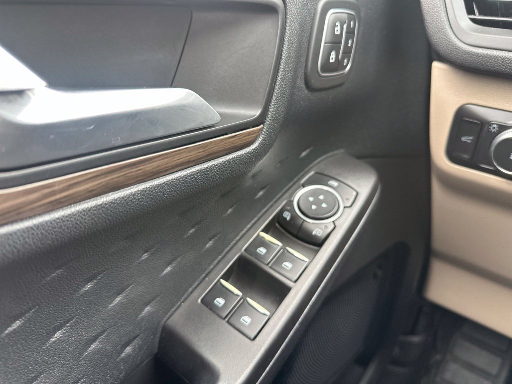Used 2020 Ford Escape Titanium AWD/4WD image 25