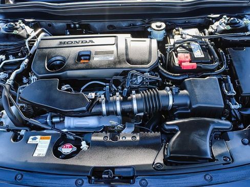 Used 2018 Honda Accord Sport image 28