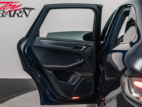 Used 2023 Porsche Macan GTS image 42