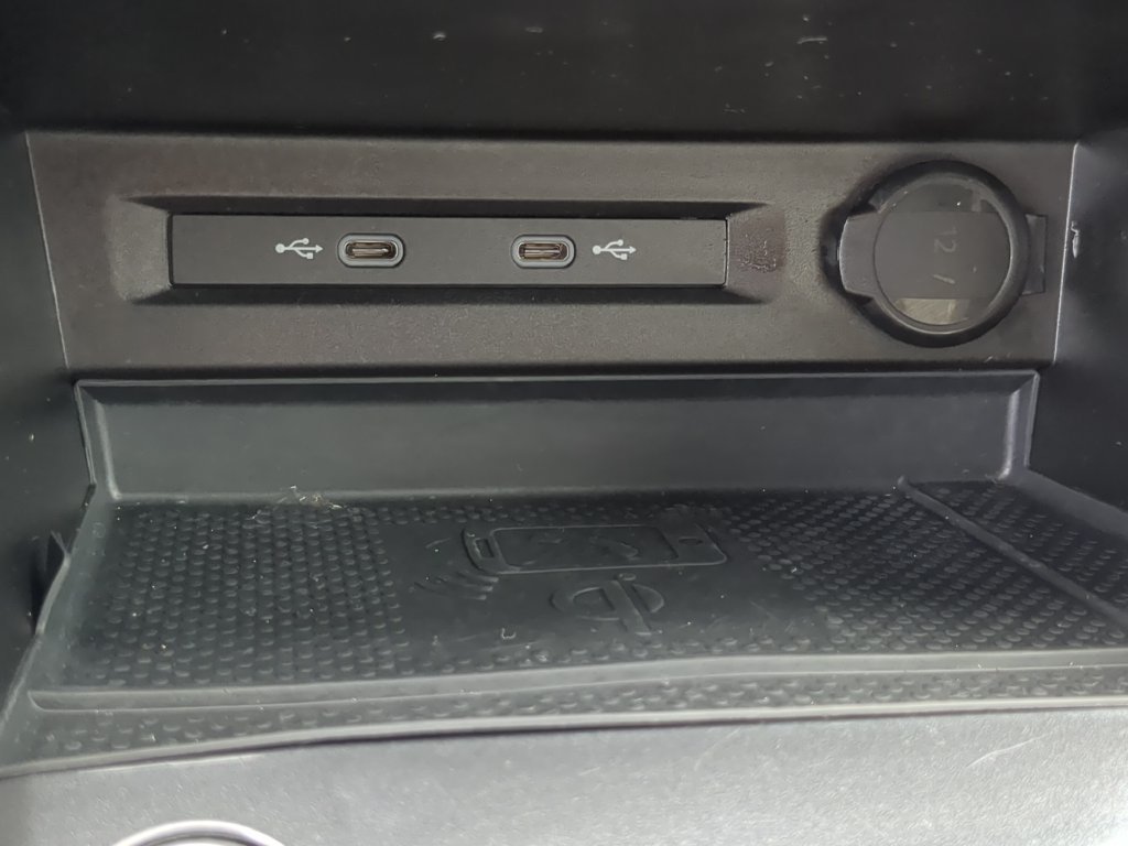 Certified 2023 Volkswagen Tiguan SE FWD image 24