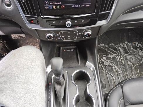 Used 2024 Chevrolet Traverse LT w/ LPO, Floor Liner Package image 6