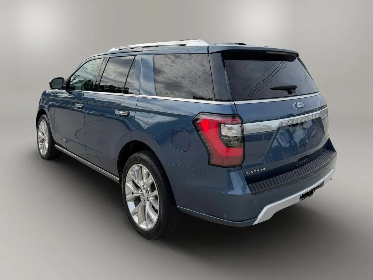 Used 2019 Ford Expedition Platinum AWD/4WD image 5
