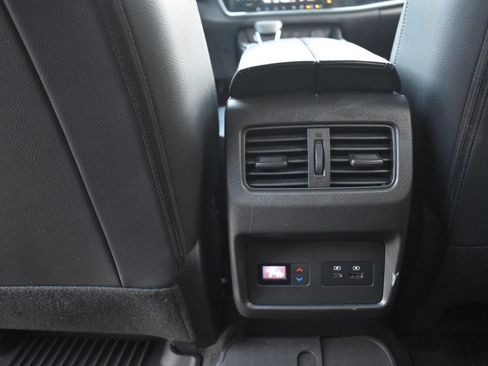 Used 2023 Nissan Rogue SL w/ SL Premium Package image 52