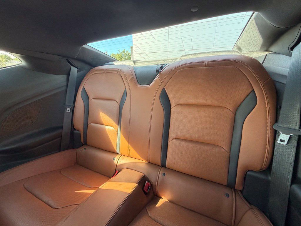 Used 2020 Chevrolet Camaro SS RWD image 13