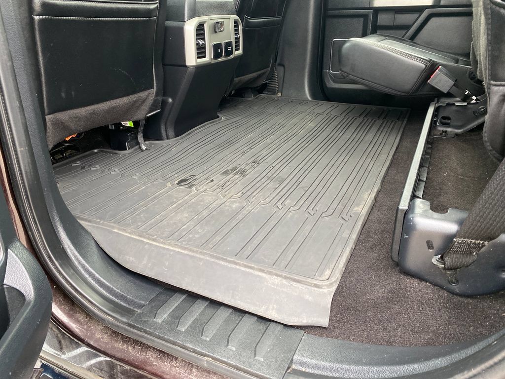 Used 2019 Ford F150 Lariat AWD/4WD image 34