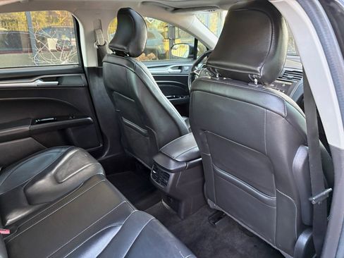 Used 2016 Ford Fusion Titanium image 22