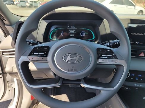 New 2025 Hyundai Elantra Blue image 20
