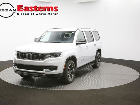 Used 2023 Jeep Wagoneer Series III w/ Preferred Equipment Group RWD image 53