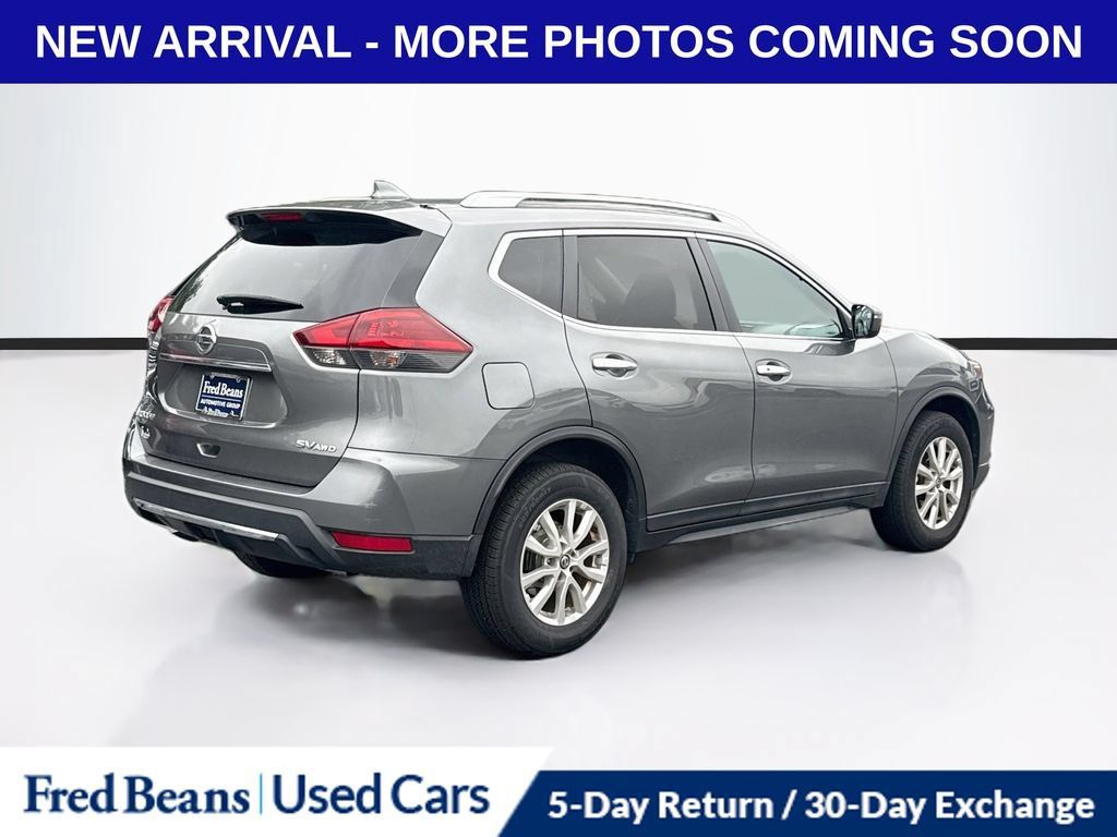 Used 2018 Nissan Rogue SV AWD/4WD image 8