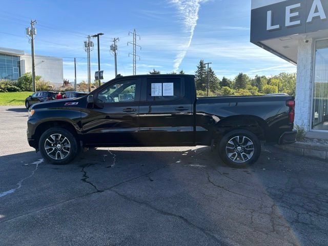 Used 2022 Chevrolet Silverado 1500 RST w/ Convenience Package II AWD/4WD image 2