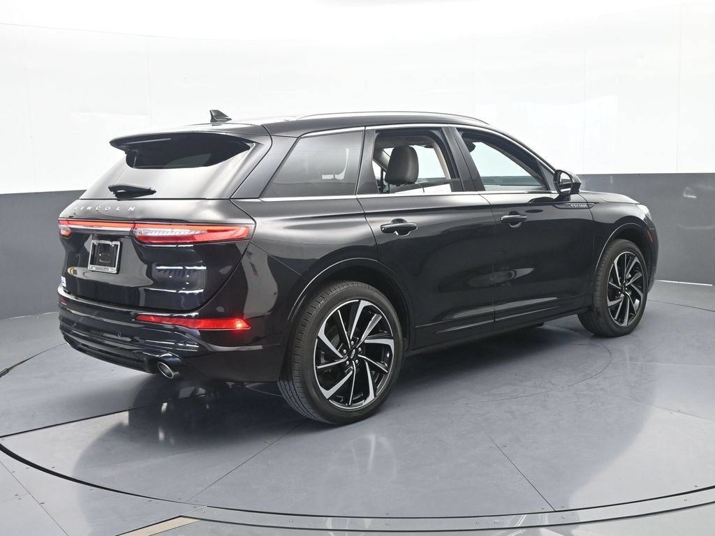 Used 2024 Lincoln Corsair Grand Touring AWD/4WD image 6