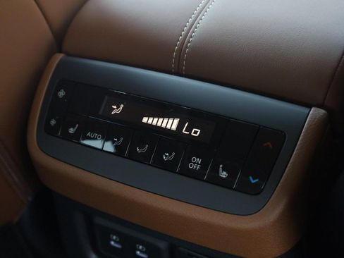 New 2026 Nissan Pathfinder Platinum AWD/4WD image 24