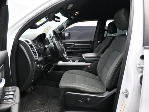 Used 2019 RAM 1500 Big Horn AWD/4WD image 9