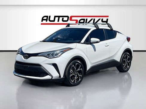 Used 2021 Toyota C-HR XLE FWD image 3