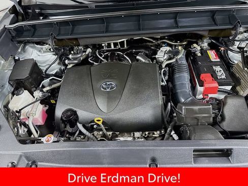 Certified 2021 Toyota Highlander Platinum AWD/4WD image 30