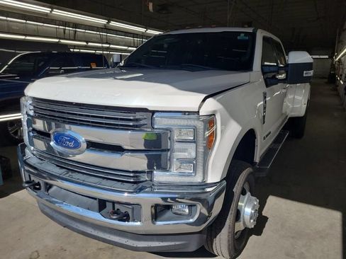 Used 2018 Ford F350 Lariat w/ Lariat Ultimate Package AWD/4WD image 1