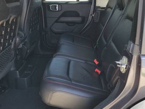 Used 2018 Jeep Wrangler Unlimited Rubicon AWD/4WD image 8