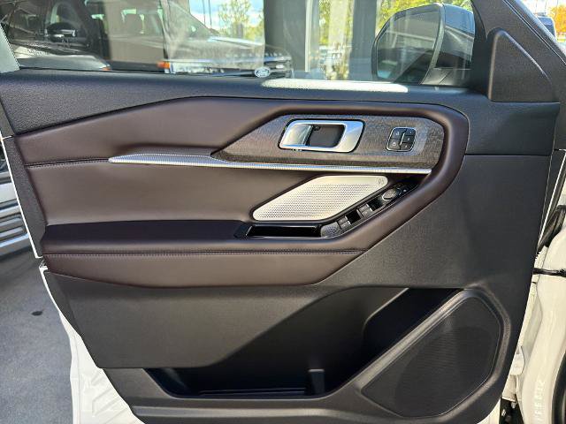 Certified 2025 Ford Explorer Platinum AWD/4WD image 19