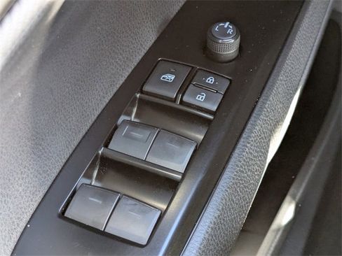 Used 2025 Toyota Camry SE image 20