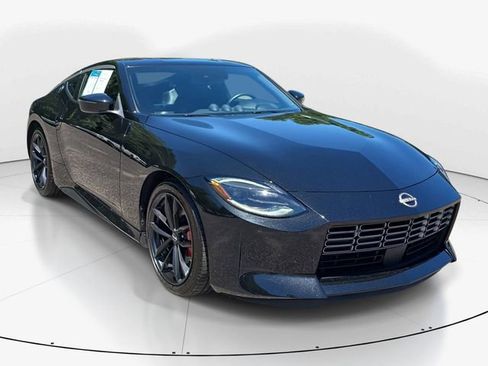 Used 2025 Nissan Z Performance w/ Floor Mat Package RWD image 3