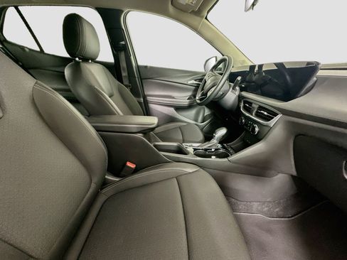 Used 2025 Buick Encore GX Preferred FWD image 28