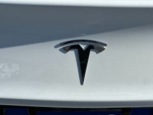 Used 2019 Tesla Model 3 Mid Range image 29