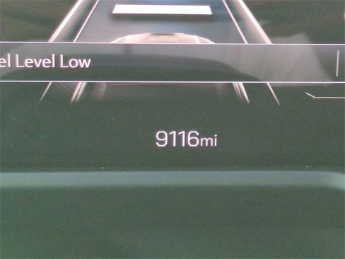 Certified 2025 GMC Acadia AT4 w/ Luxury Package image 35