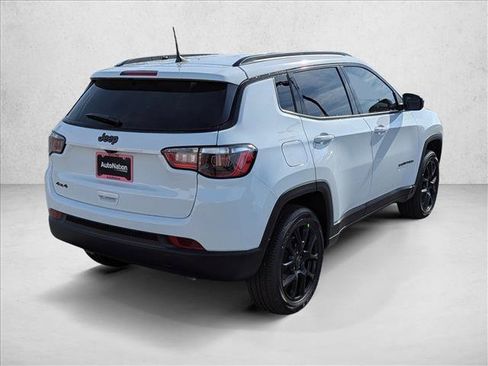 New 2026 Jeep Compass Latitude image 5