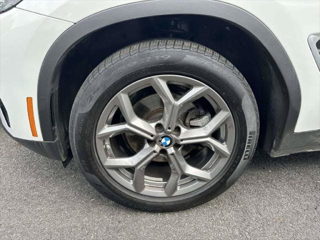 Used 2024 BMW X3 xDrive30i w/ Premium Package AWD/4WD image 6