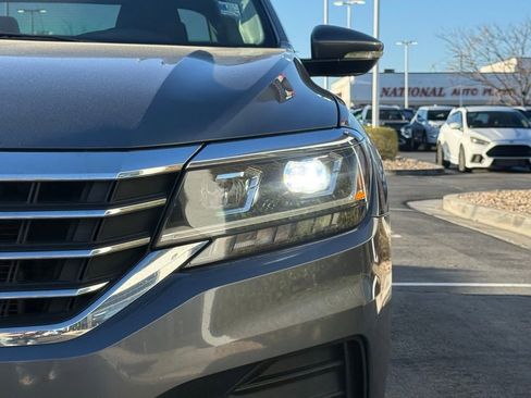 Used 2020 Volkswagen Passat 2.0T SE image 31