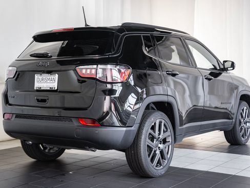 New 2025 Jeep Compass Limited w/ Sun & Sound Group image 4